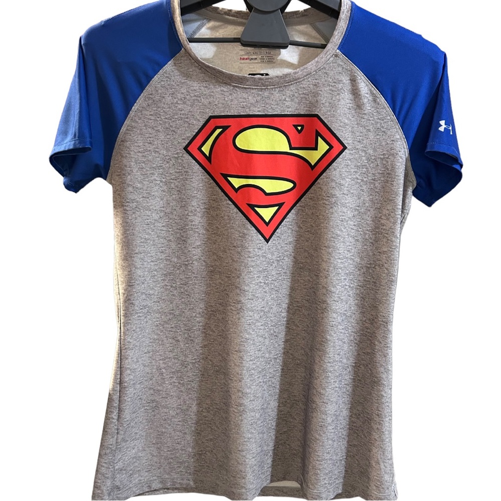 Under Armour Supergirl athletic shirt women’s size M
